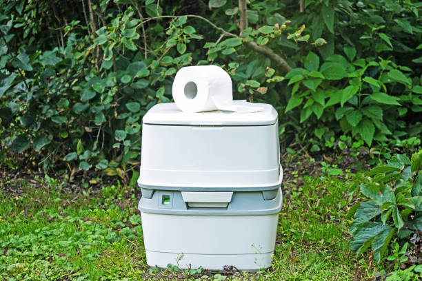 Best Affordable portable toilet rental  in Delafield, WI